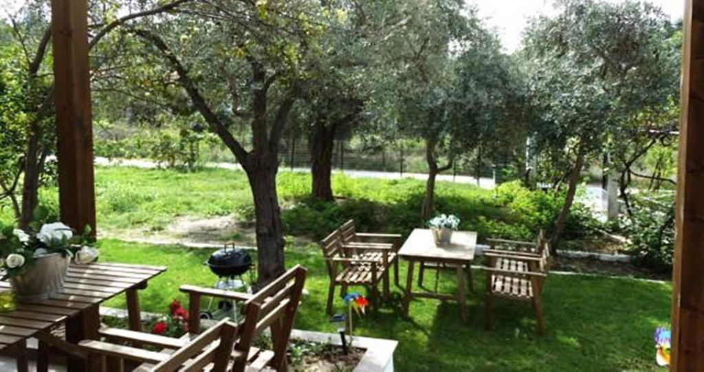 Smaragdi Studios Pefkari Exterior photo