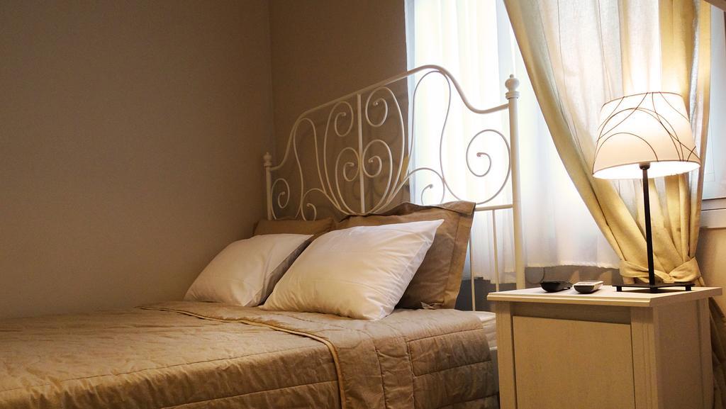 Smaragdi Studios Pefkari Room photo